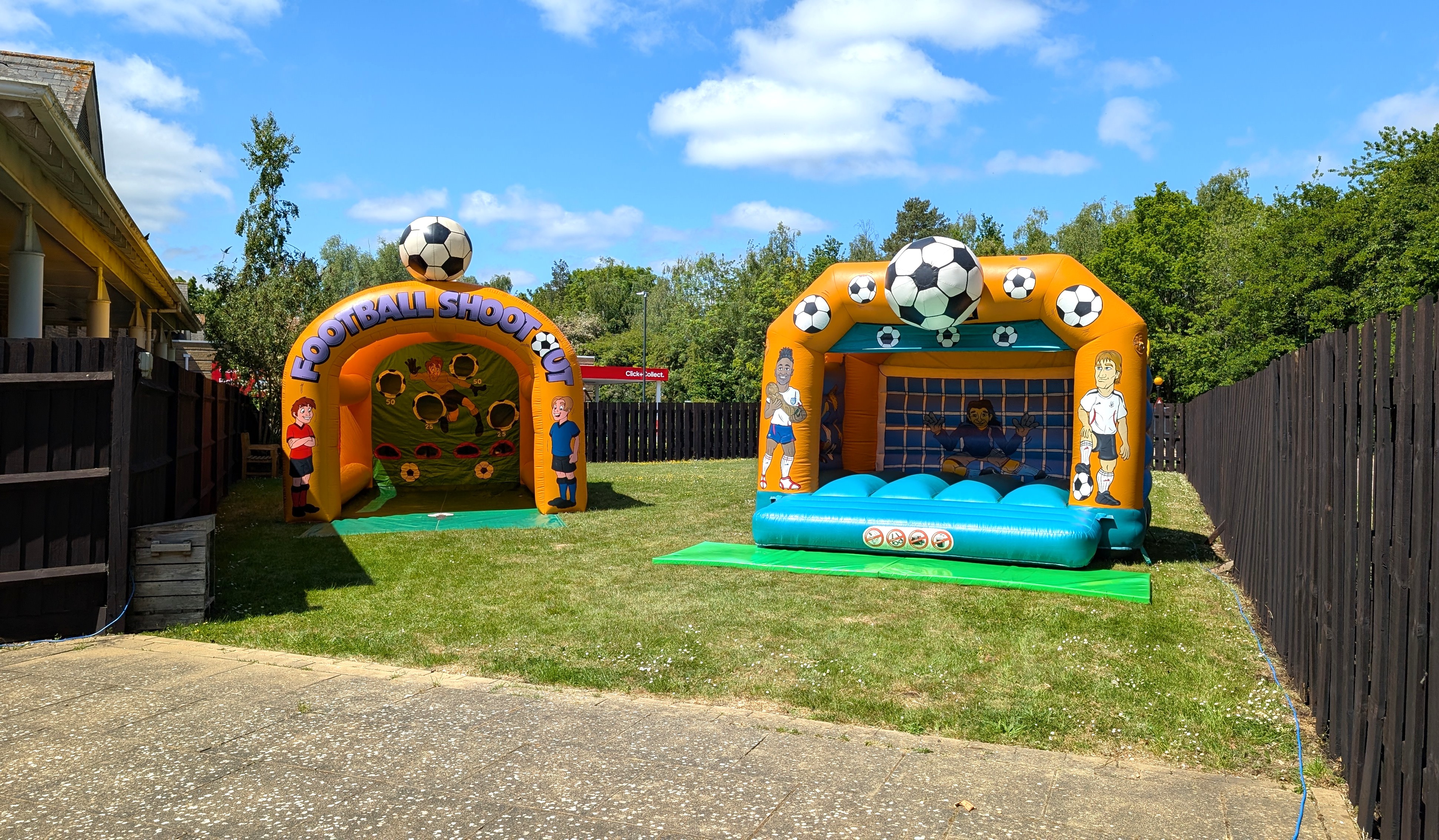 Bouncy Castle Hire in Bishop's Park Community Centre Bouncy Castle Hire in Bishop's Park Community Centre