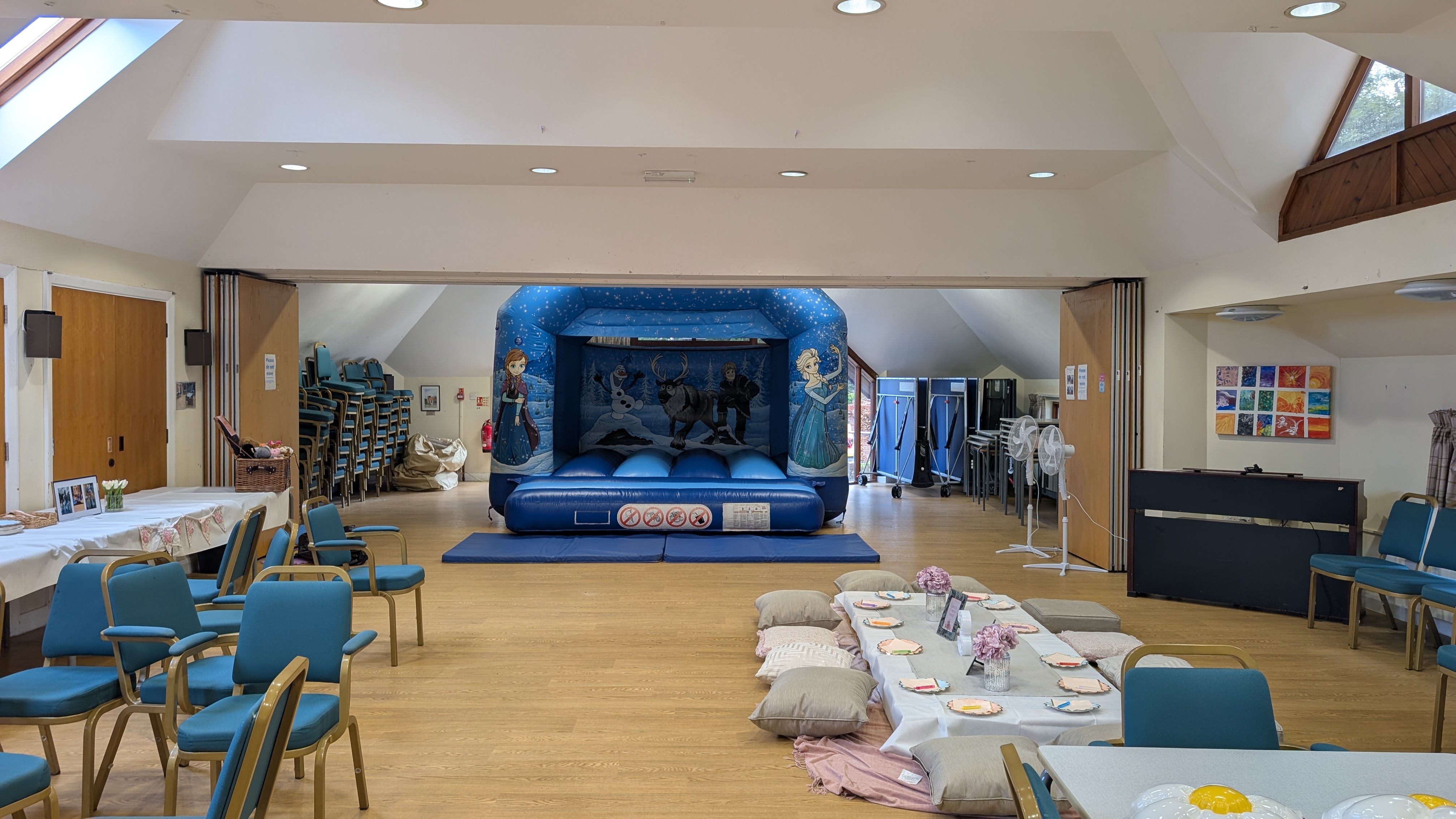 Bouncy Castle Hire in Dunmow Day Centre, Great Dunmow Bouncy Castle Hire in Dunmow Day Centre, Great Dunmow