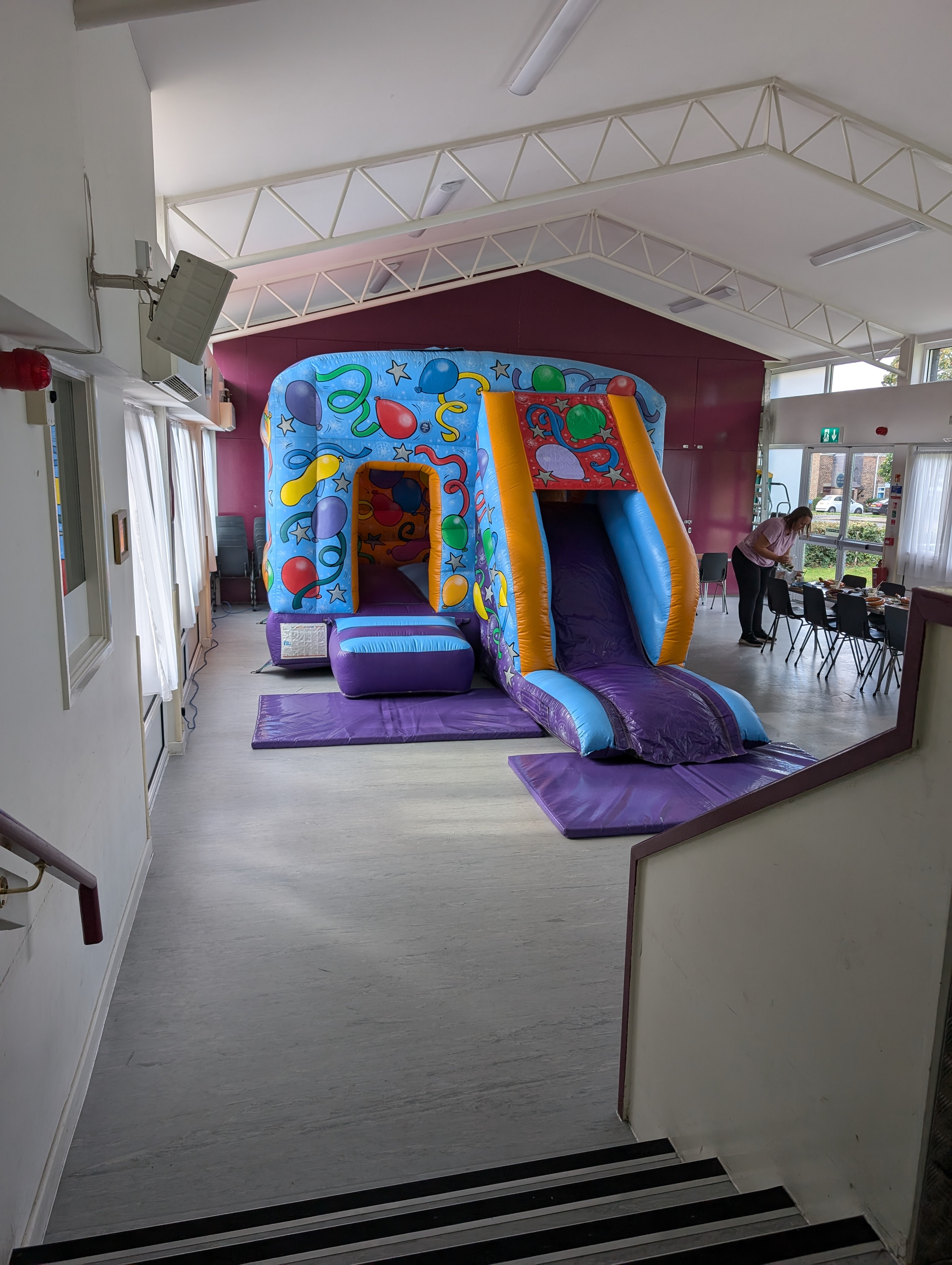 Bouncy Castle Hire in Salvation Army Hall, Harlow Bouncy Castle Hire in Salvation Army Hall, Harlow