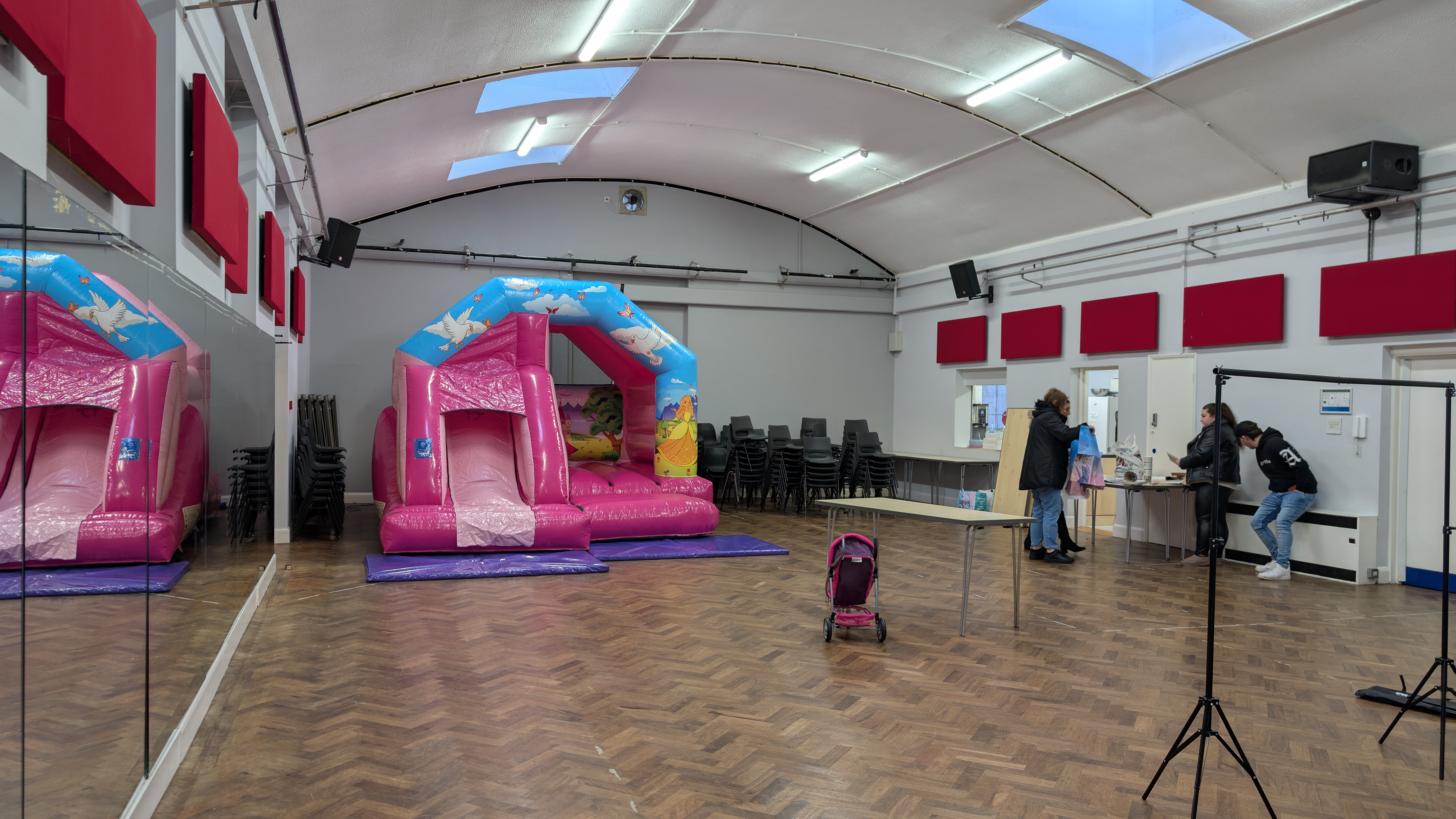 Bouncy Castle Hire in Potter Street Community Centre, Harlow Bouncy Castle Hire in Potter Street Community Centre, Harlow